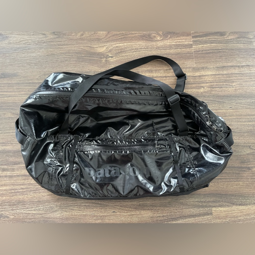 Patagonia black hole bag 30L